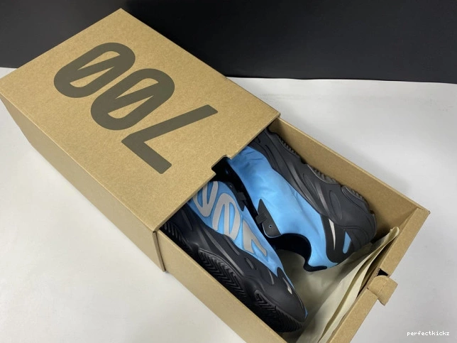 Yeezy 'Bright Boost Cyan' GZ3079 ADIDAS 700 MNVN 0722